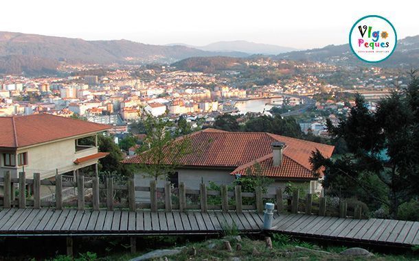 Vista de Pontevedra desde el Parque A Caeira en Poio