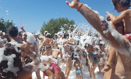 Fiesta de la espuma con la vuelta al cole
