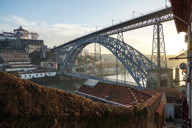 Galicia retira a Portugal y Francia del registro obligatorio de viajeros