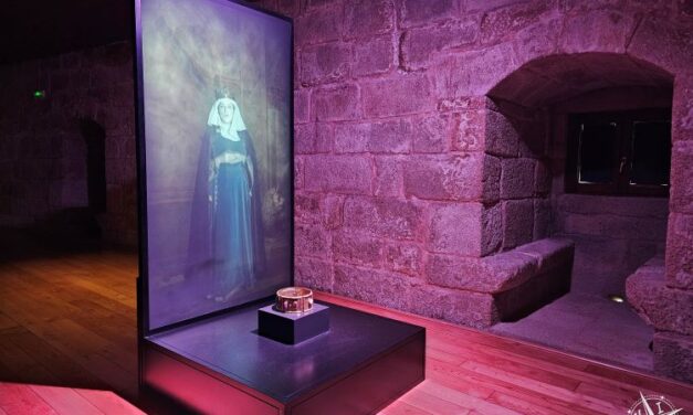 El Castillo de Sobroso se llena de misterio con sus visitas teatralizadas de Samaín