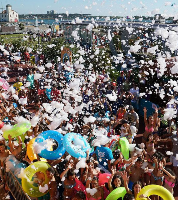 La Water Party y la fiesta silenciosa marcan el ritmo del Festival de la Juventud en Esposende