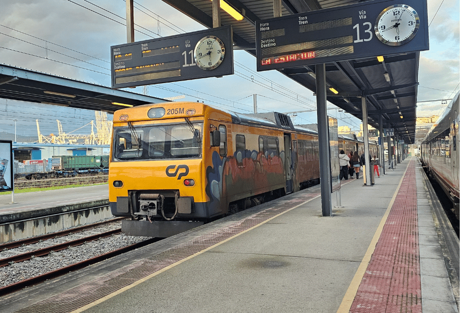 Suspendidos los trenes con origen y destino Vigo
