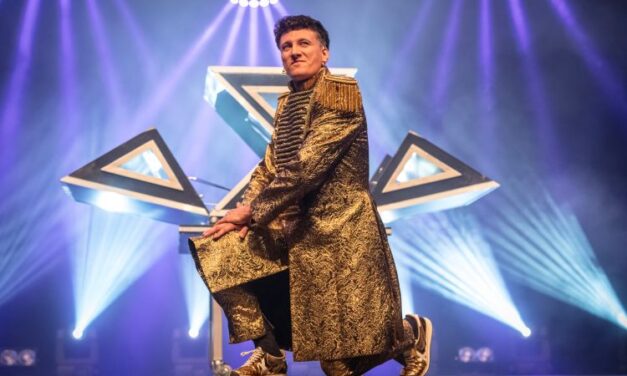 Vigo recibirá “Strafalari”, el espectáculo de magia y humor de Mag Lari