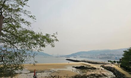 Playa de A Punta, en Teis, no es apta para el baño por contaminación fecal